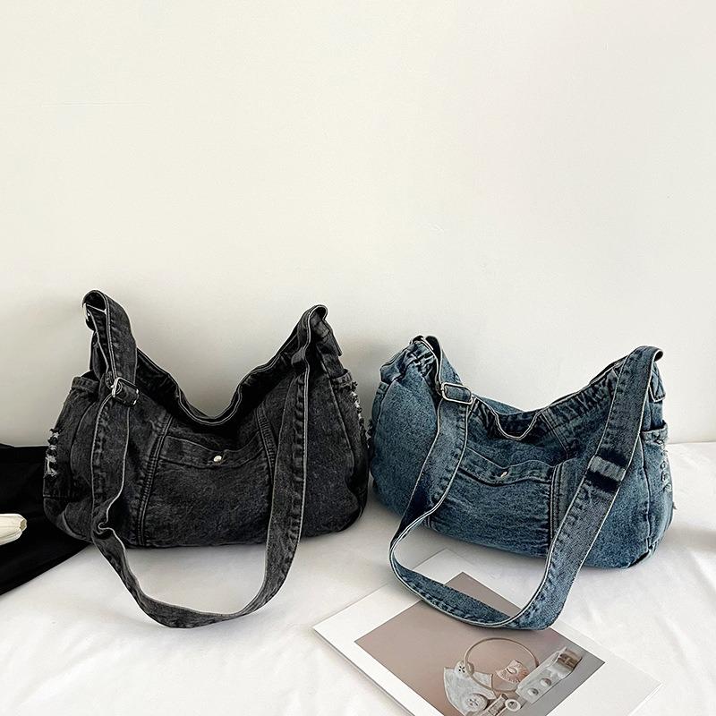Denim shoulder bag, largecapacity cloth bag, new trendy temperament messenger women's bag, fashionable and simple casual bag
