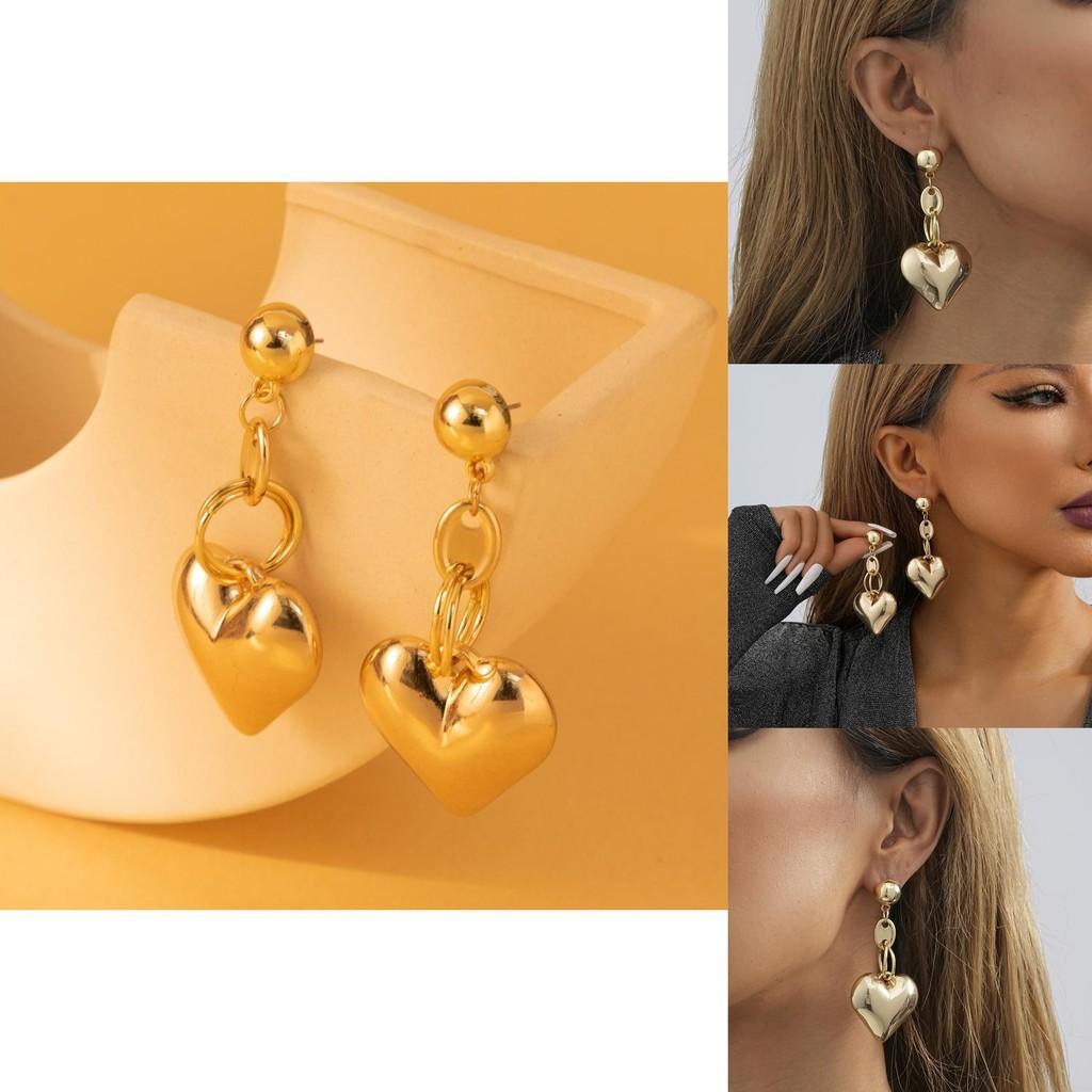 Modern Alloy Heart Pendant Earrings Geometric Gold Heart Studs Trendy Winter 2023 Style