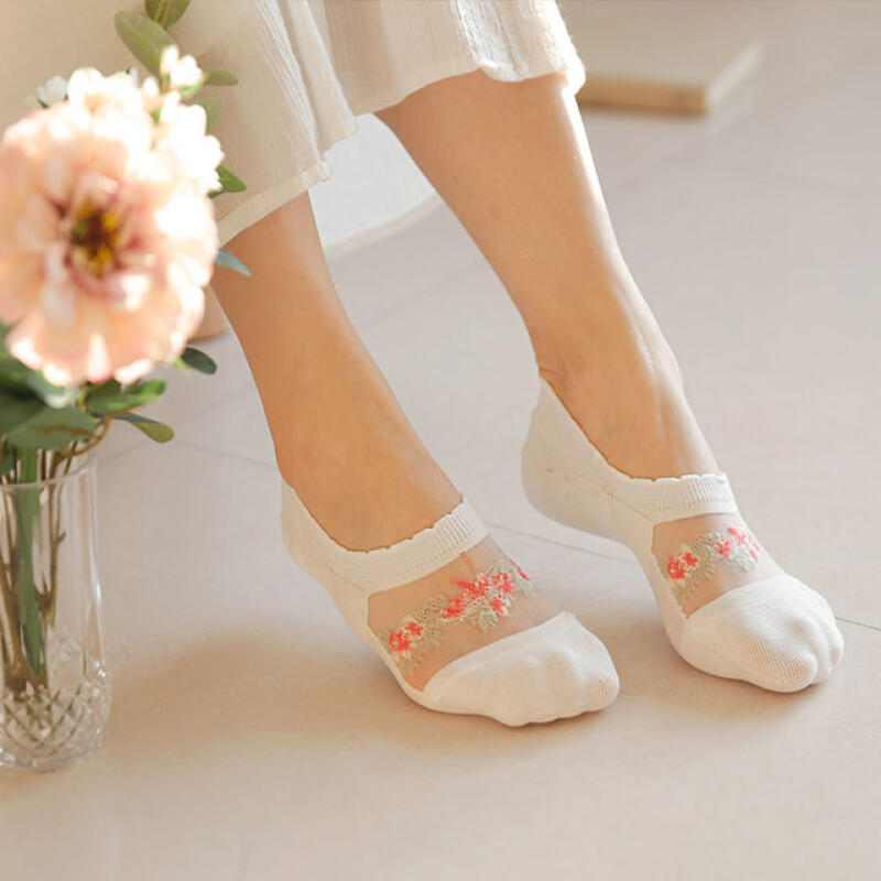 Mono Flower Line Fake Socks 4-Piece Set beige