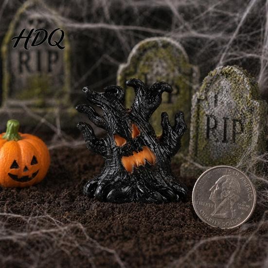 Three-dimensional Halloween Ornament Decoration, Ghost Face Tree Stump Lantern, LED Resin Spooky Decor Glowing Pumpkin Decor, Festival Atmosphere