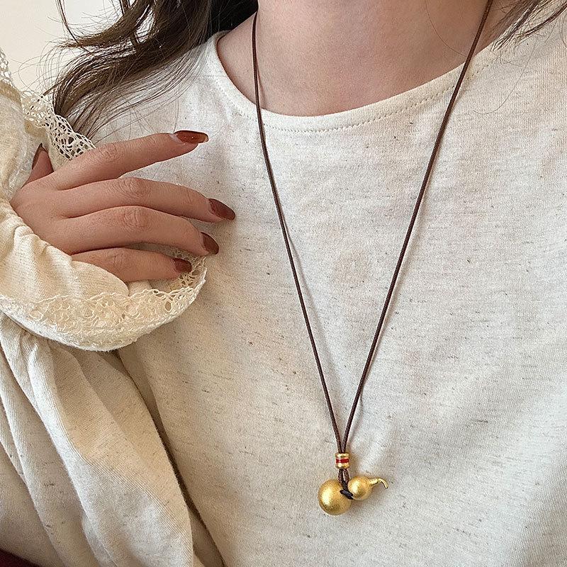 Elegant Women's French-Chinese Gourd Metal Choker Necklace - Luxury Fashion Versatile Sweater Chain