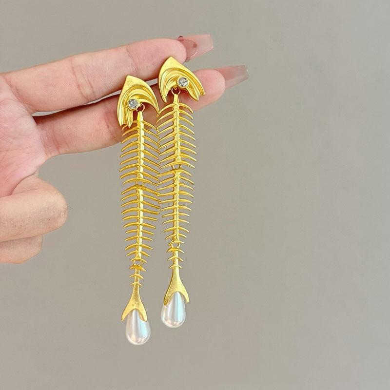 1Pair Fashion Pearl Dangle Earrings Luxury Exquisite Vintage Drop Earrings Exaggerated Creativity Unique Elegant Jewelry Gifts