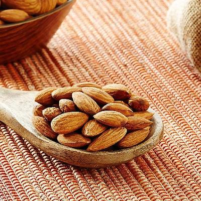 Amandes de Californie entières populaires Vedaka