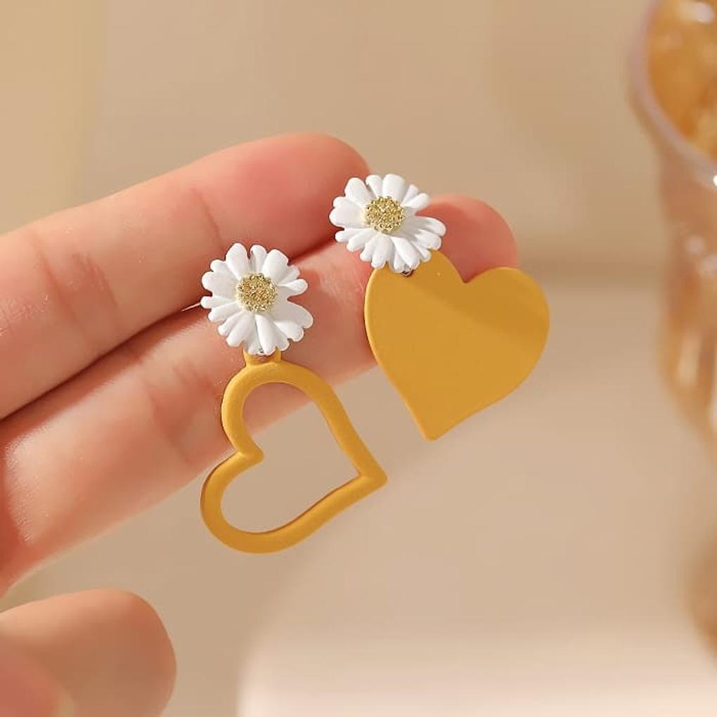 

Silver Needle Earrings, Chain, Daily Sweet Yellow, Uneven Heart Yellow