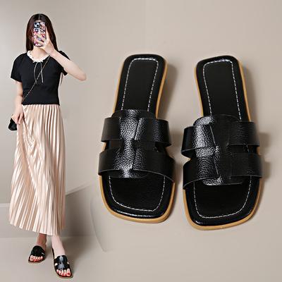 2025 Summer New European and American Foreign Trade Large Size Flat Bottom Square Head Slippers Women Lazy Wear One Word Beach Cool Slippers
