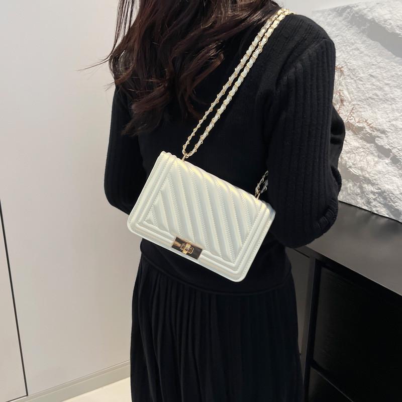 Street Style Small Square Pu Shoulder Bag With Lock Closure For Daily Use
