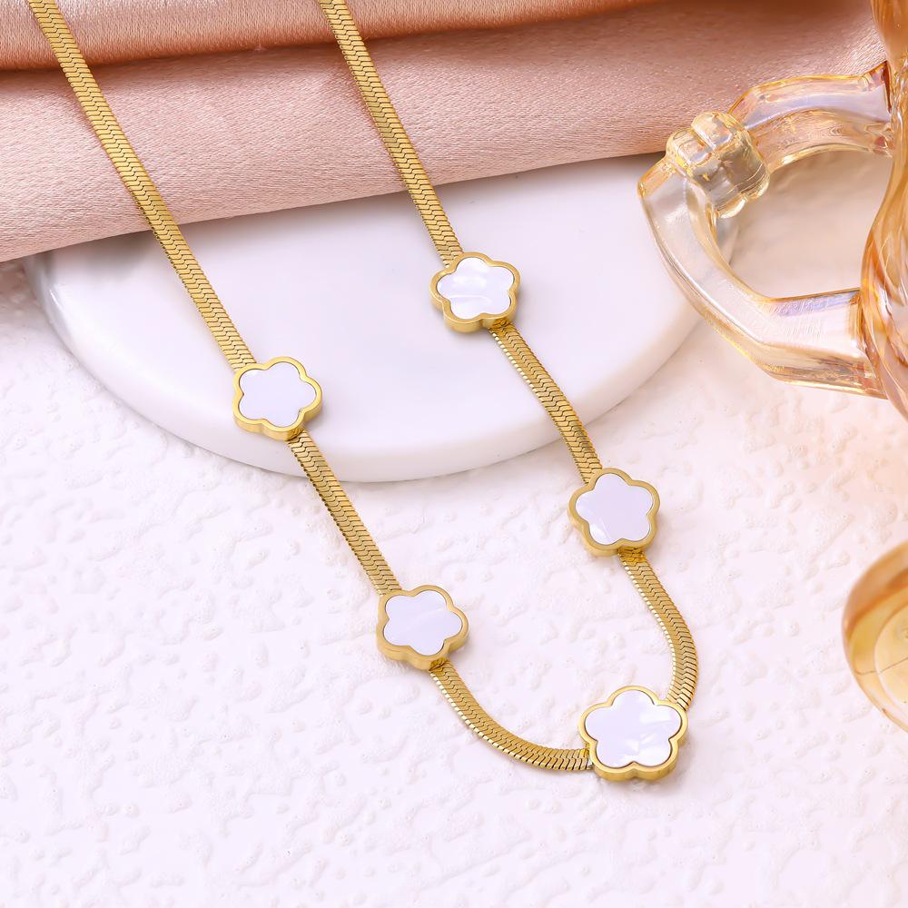 18K Goldplattiertes Edelstahl Perlmutt Blumen Schmuckset: Armband, Halskette, Ohrringe