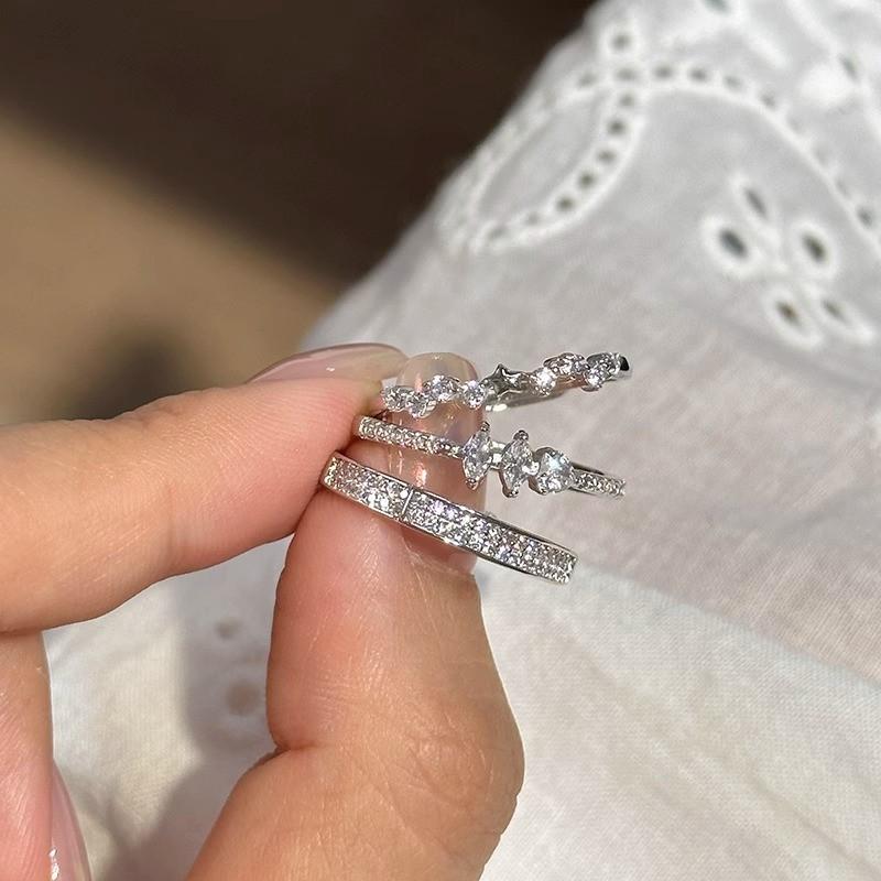 Lightweight Luxurious Zirconia Adjustable Ring Ideal For Trendy Women Fashion