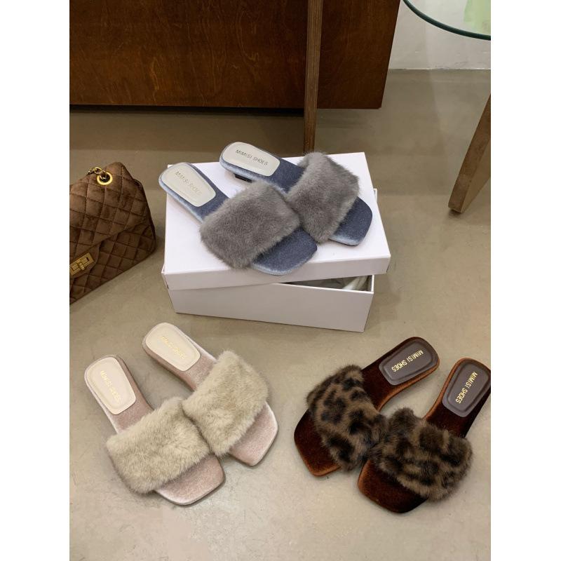 French Evening Breeze with Fluffy Slippers for Women's Wear 2025 Spring and Autumn New Imitation Mink Hair Low-heeled Sandals