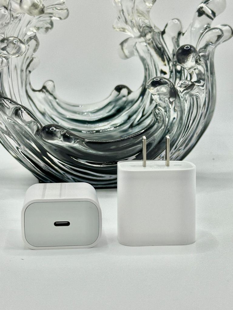 PD Charger with Super Fast Charging C-to-C Data Cable