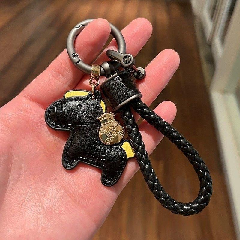 1Pcs Exquisite Personalized Horse Key Chain Rope Handmade Leather Car Keychain Pendant For Men And Women Diy Accessories