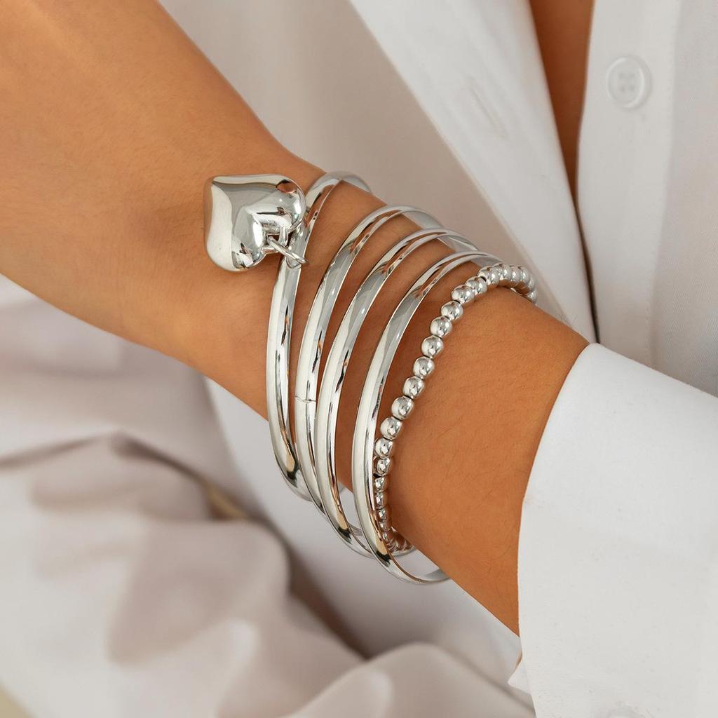 International Fashion Irregular Love Pendant & Metal Beaded Bracelet Set