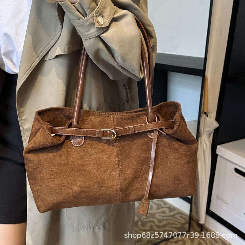 Autumn and winter retro large-capacity suede velvet bag women's 2025 new casual commuter shoulder bag tote bag