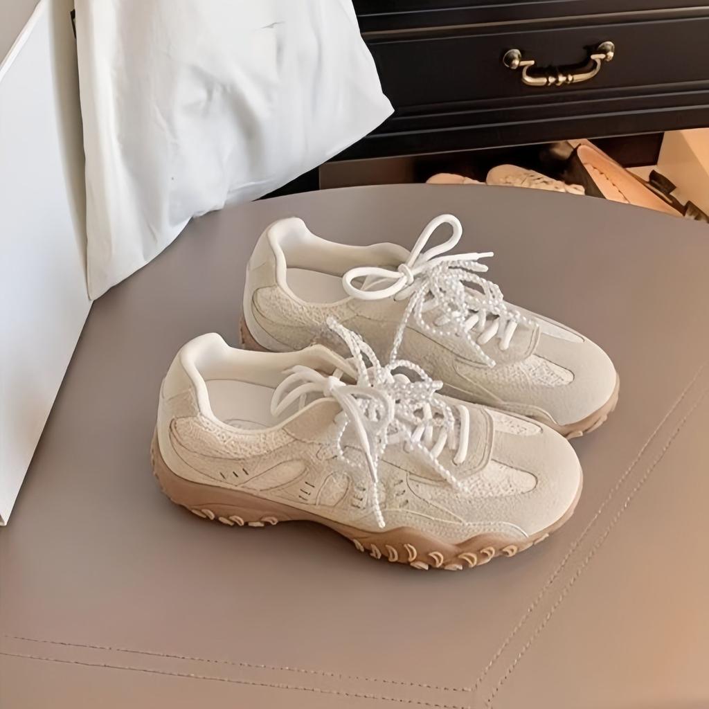 Forrest Gump shoes 2025 new fashion versatile comfortable pearl retro niche platform Korean version with skirt white shoes