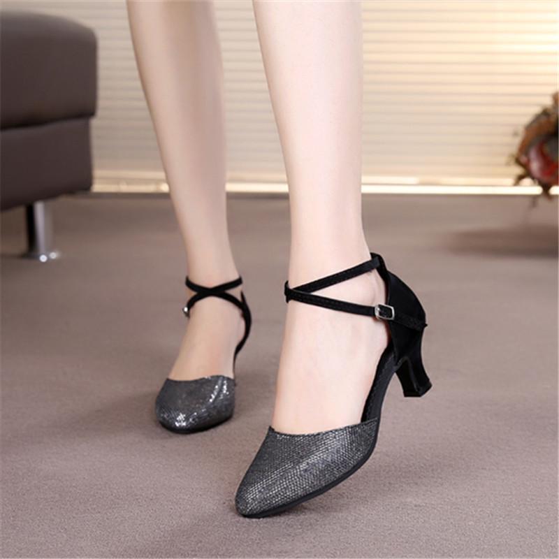 Zapatos de Baile de Salón para Mujer Zapatos de Baile Latino Dama Punta Cerrada Zapatos de Salsa Tacón Bajo Zapatos de Baile Latino Mujer 3.5cm/5.5cm
