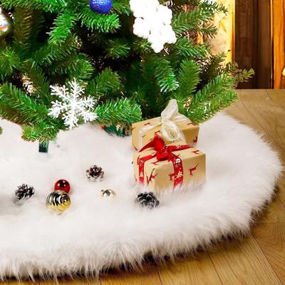 Faux Fur Christmas Tree Skirt White Furry Christmas Tree Skirt Thick Soft Plush Rug for Winter Holiday Xmas Party Decoration