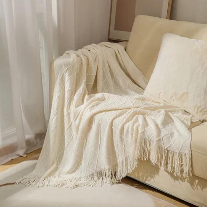 Nordic Solid Casual Blankets Throws Soft Comfortable Knitted Shawl Sofa Blanket Bed End Cover Travel Hotel Decorative Bedspread