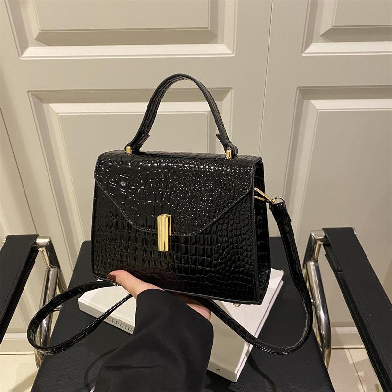 Stylish and atmospheric single shoulder portable lizard pattern texture women's square bag, European and American trendy and niche design bag women