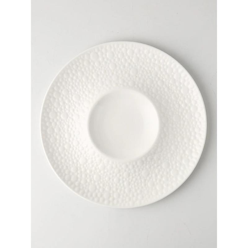 

Керамическая белая тарелка для холодных блюд Высококлассное ощущение роскоши Молекулярная кухня Ресторан Художественная концепция Фьюжн Блюдо Диск