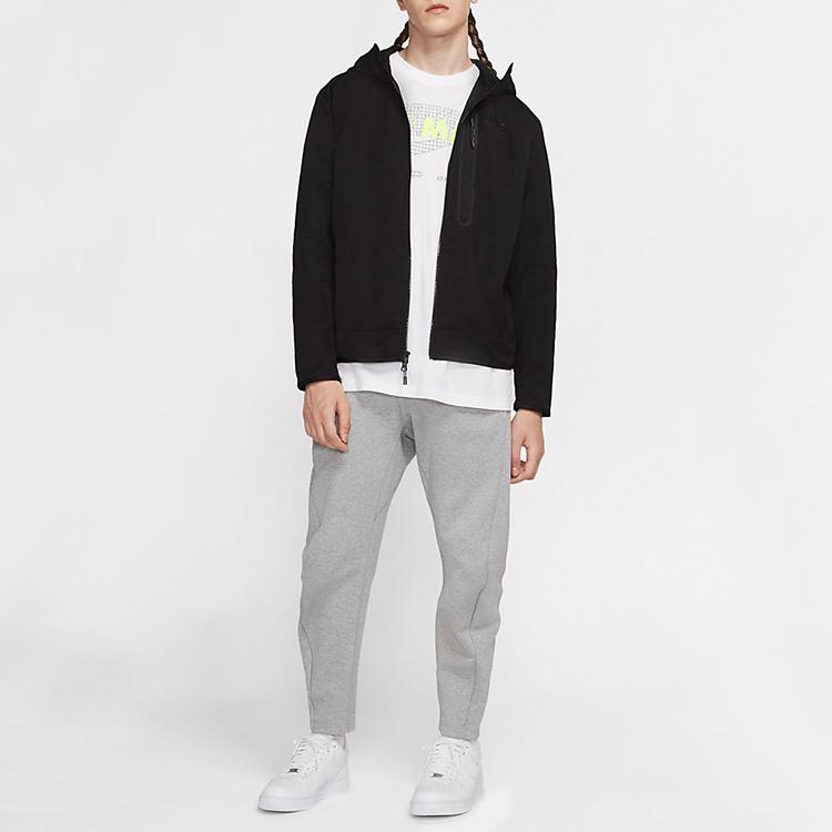 Nike Sportovní oblečení Tech Essentials Logo Neformální bunda s kapucí Pánská bunda Černá CU4486-010