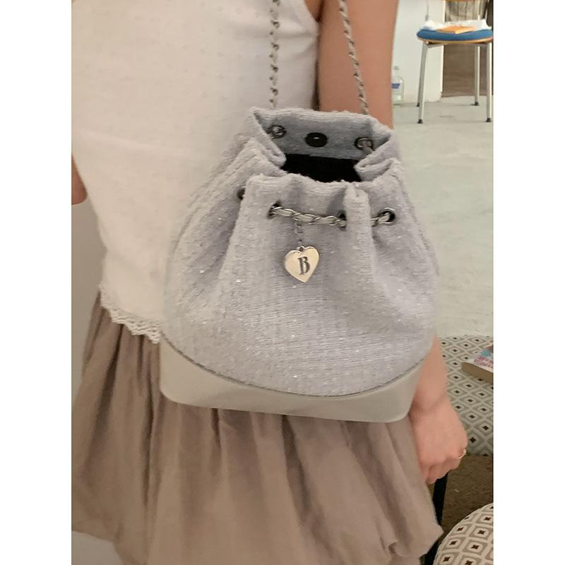 

Сумки Женские маленькие рюкзаки Новая летняя модная нишевая сумка-ведро Универсальный рюкзак на цепочке