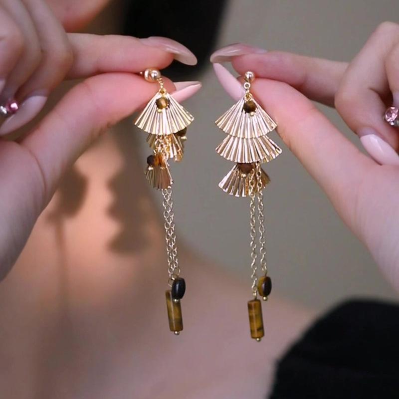 Серьги с бахромой из камня «тигровый глаз» в стиле ретро, серьги-пусеты в стиле легкой роскоши, персонализированные серьги для женщин