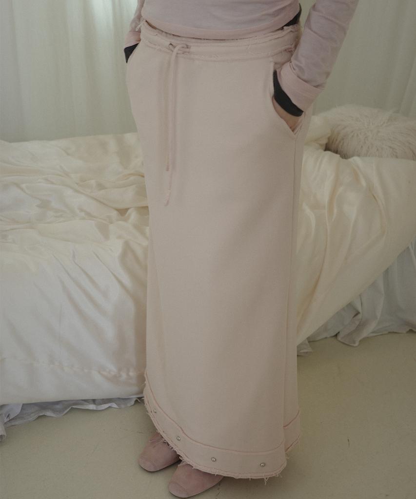 SALON DE YOHN Studded Sweat Skirt_ Skin Pink