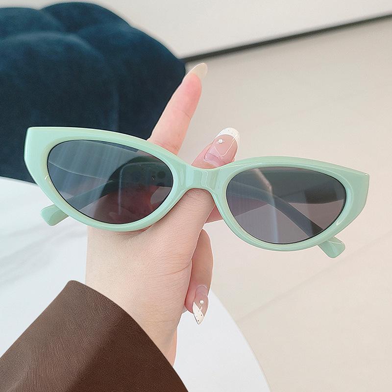 

Винтажные солнцезащитные очки «кошачий глаз» для женщин: Стиль инфлюенсера, Защита от УФ-лучей, Приталенный дизайн