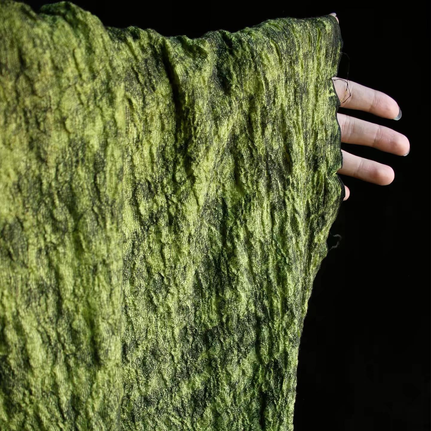 Three-dimensional Pleated Green Moss Texture Elastic Knitted Drape Effect Fabric Vintage Distressed Clothing Designer Fabric 180cm&100cm зелёный