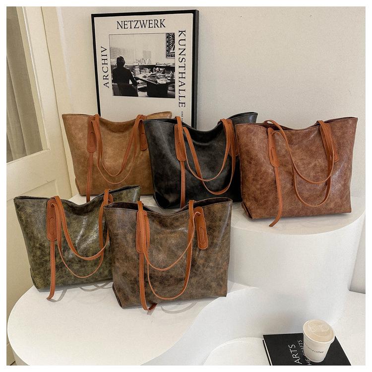 2024 Y2K Retro Women's Large Capacity Oil Leather Tote Shoulder Bag