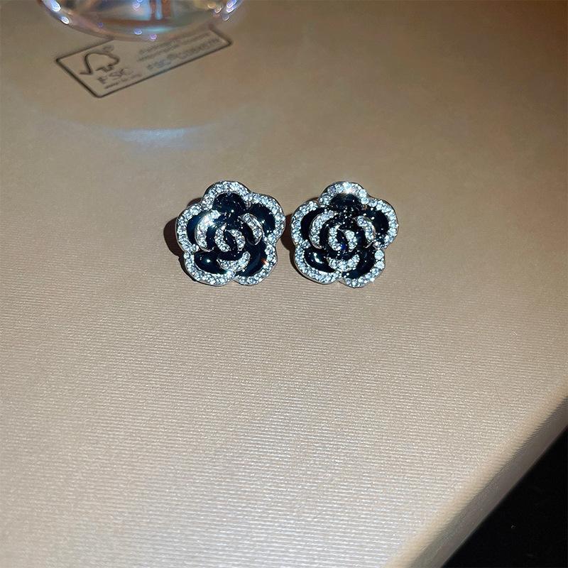 Black Enamel Oil Drop Butterfly Earrings Retro Versatile High-end Stud Earrings Niche Earrings Women