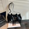 Handbag: Fashionable Commuter Single-shoulder Underarm Bag, Stylish and Unique Bucket Bag