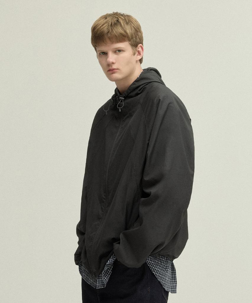 Urbandtype Airlight Raglan Windbreaker_Dark Gray