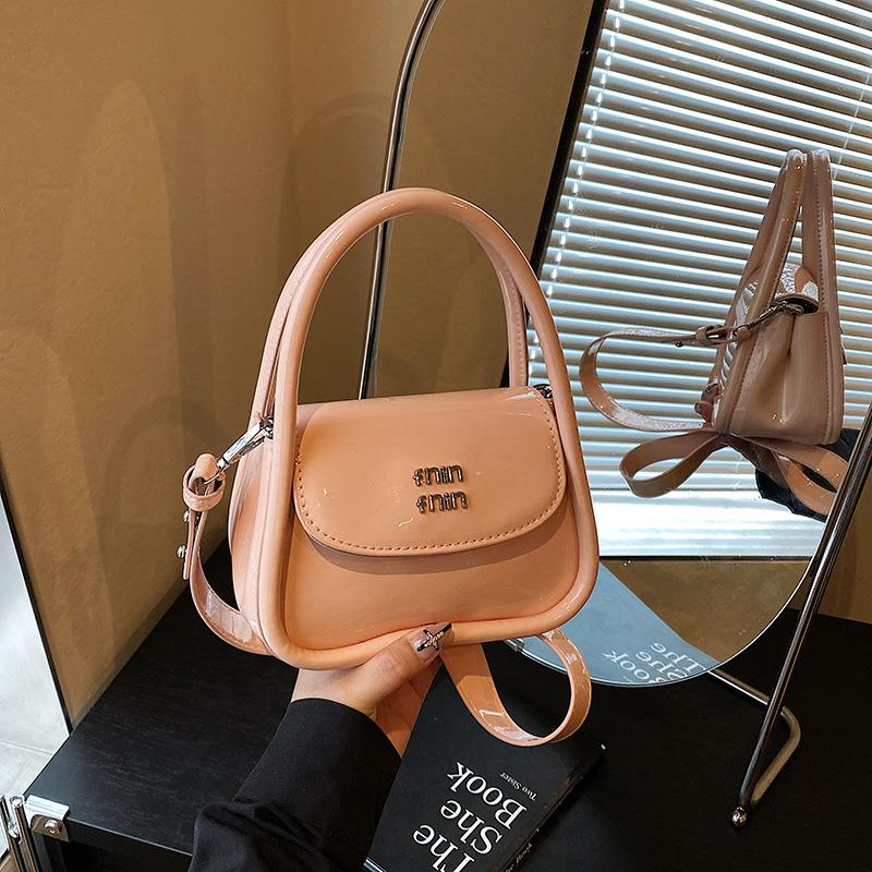 Niche design portable commuter bag women's 2025 new trendy fashion glossy small square bag shoulder messenger bag