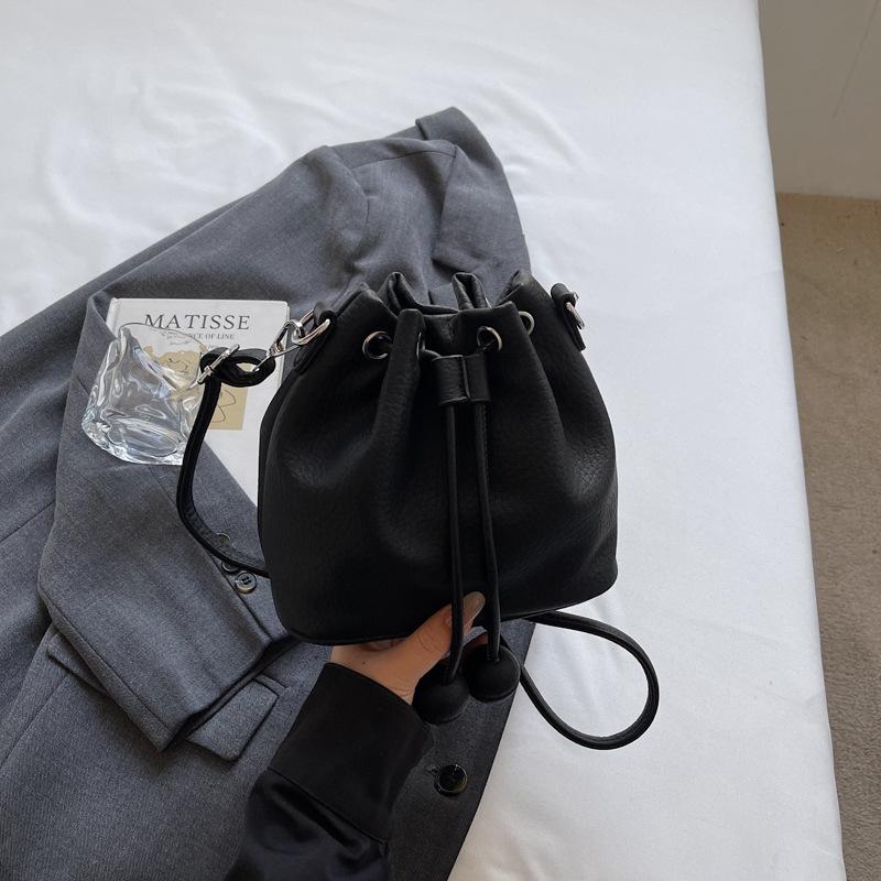 New Womens Fresh Drawstring Shoulder Bag Casual Minimalist Crossbody Underarm Bag Fashion Lychee Grain Bucket Phone Coin Bag