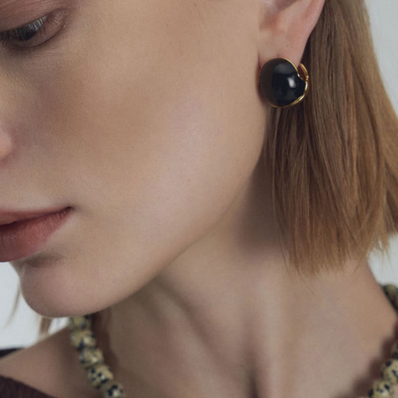 Viollina Enamel Ball Earrings_Black_2colors
