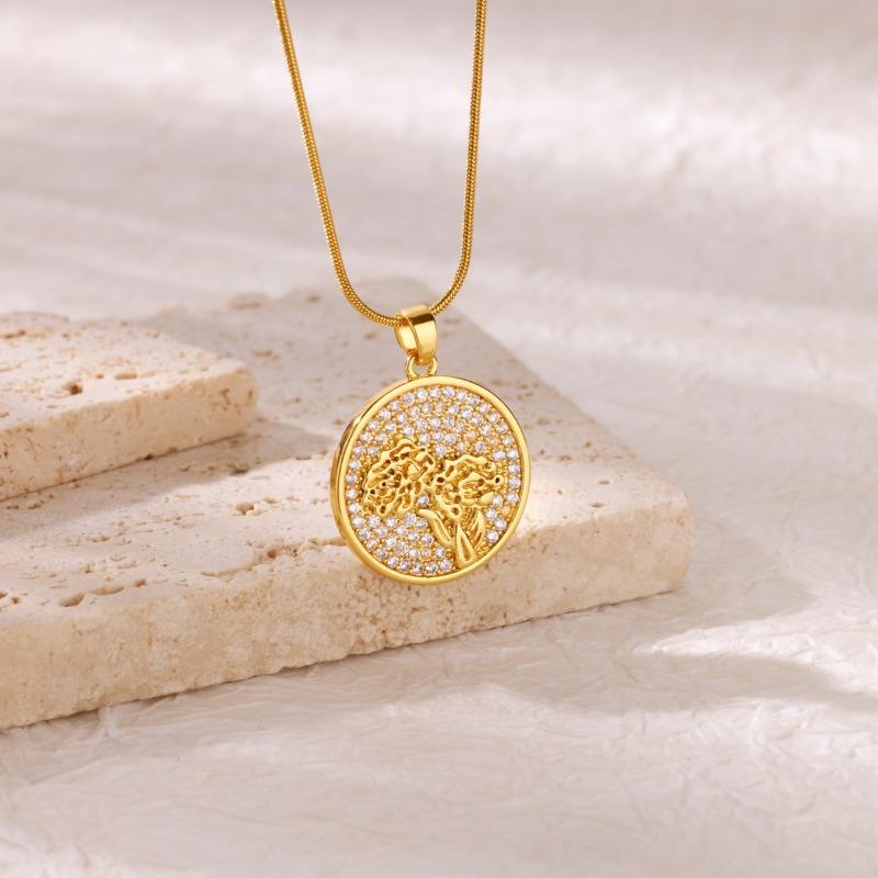 Design sense niche December flower pendant necklace hip hop European and American jewelry personality trend simple fashion advanced