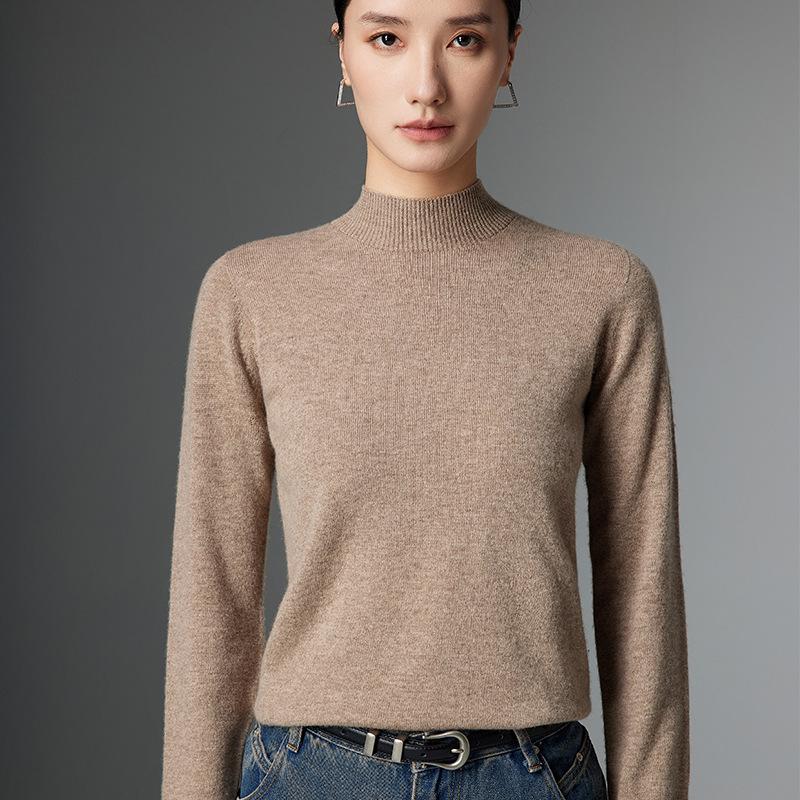 Women's High Neck Cashmere Knit Sweater: Warm, Versatile, Solid Color Pullover for Autumn and Winter.