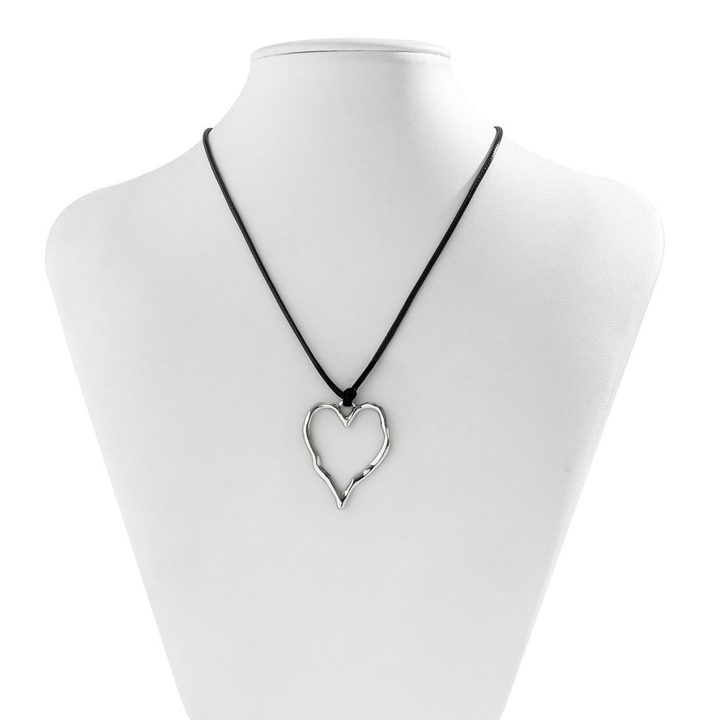 Simple geometric love hollow pendant necklace hip-hop sweet and cool irregular versatile necklace