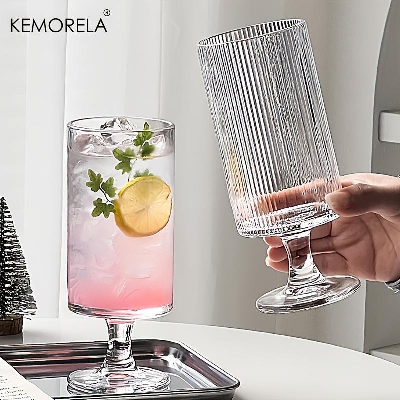 KEMORELA 1 Stück Elegante Glas-Tasse mit hohem Fuß - Vertikales Streifen-Design - Ideal für Eiskaffee Latte Saft & Wein - Wiederverwendbares Glas