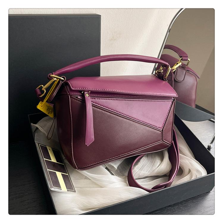 Портативная сумка через плечо с узором личи — фото 18