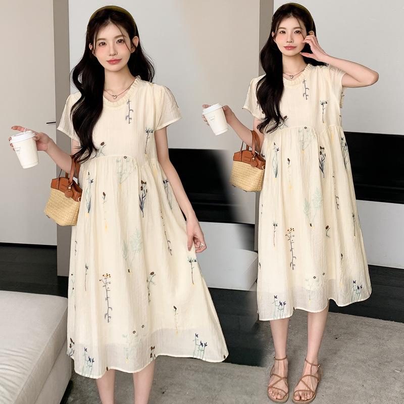 2026 Summer Korean Maternity Dress: Fresh Embroidered Flowers, Age-Reducing, Loose Fit, Belly-Covering Skirt