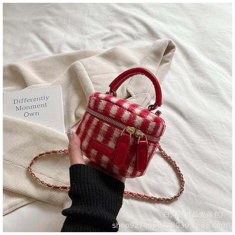 

mini niche design box bag women s 2025 new fashion plaid mobile phone bag foreign style versatile crossbody bag