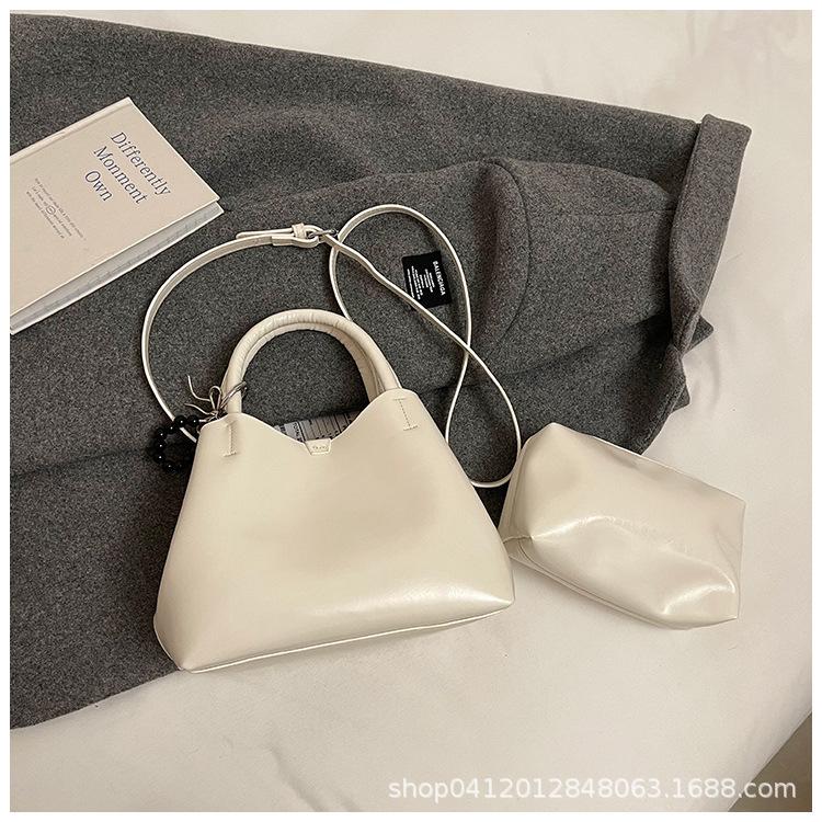 

Корейская модная портативная сумка-ведро в стиле инс, женская, весна 2025, большая вместимость, для отдыха, в зарубежном стиле, новая наплечная сумка-ведро