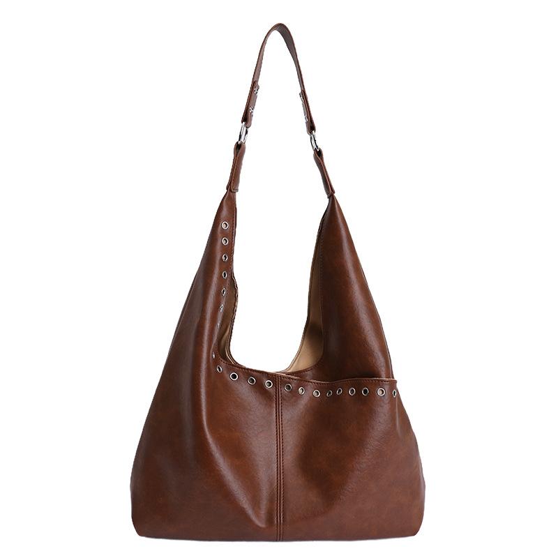 Elegant Oversized Hobo Bag for Women – Soft Leather Shoulder Bag with Rivet Detail коричневый