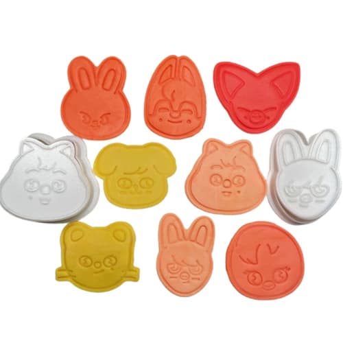 TARKAY Stray Kids Cookie Cutter Set (8 Pieces) - skzoo 2023 Concert MANIAC - Idol Support, Baking Supplies, Kitchen Press, Bento Box, Cooking, Biscuit