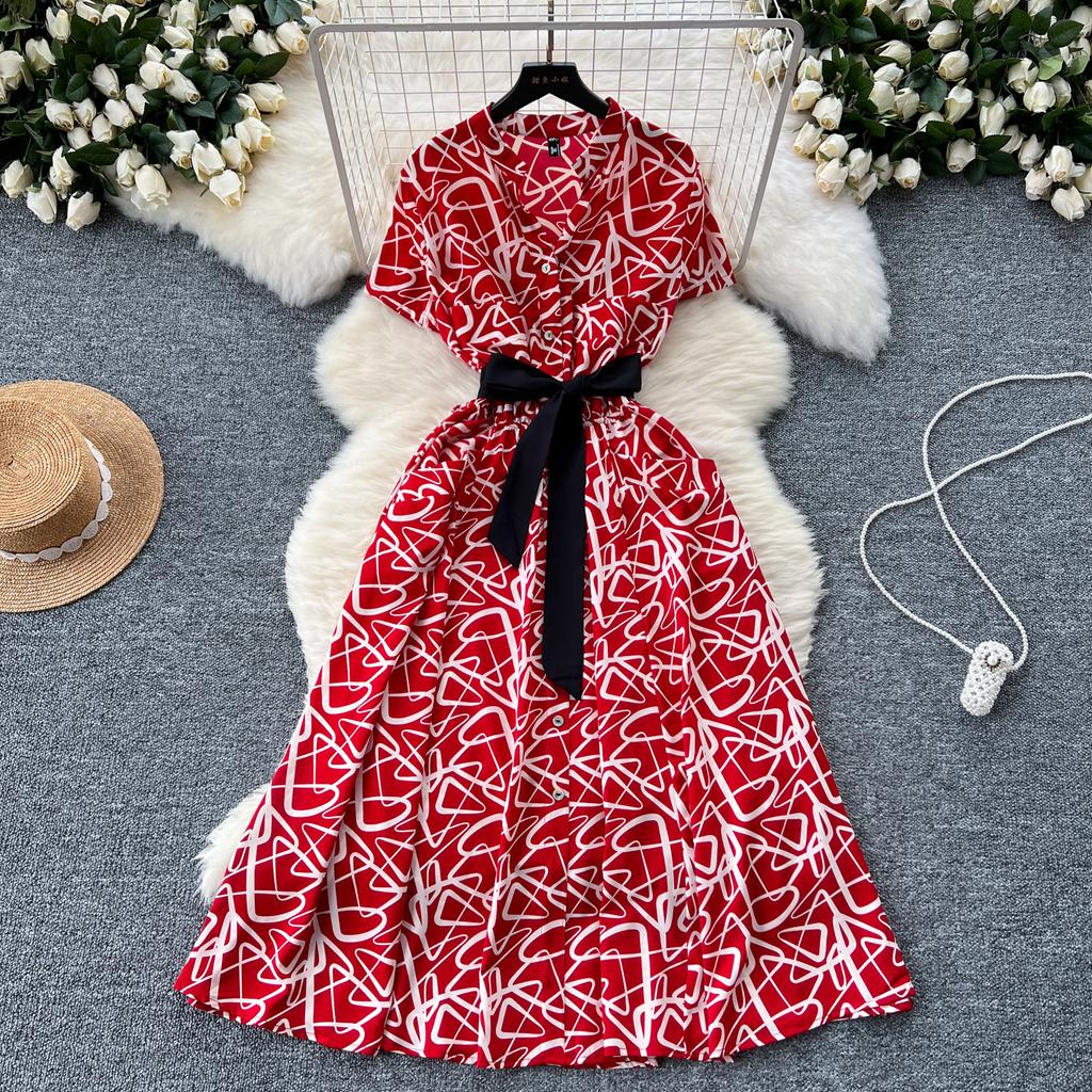 Letní dámské tištěné midi šaty s vintage výstřihem do V, krátkým rukávem a vysokým pasem, áčkové, jednořadé, ležérní šněrovací šaty