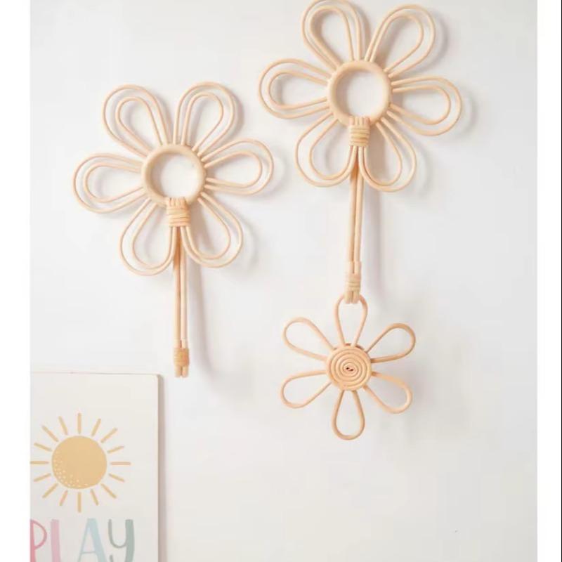 Country Style Flower Rattan Wall Hooks - Handmade Natural Hangers Decorative Home Accessories for Rustic Household Wall Storage