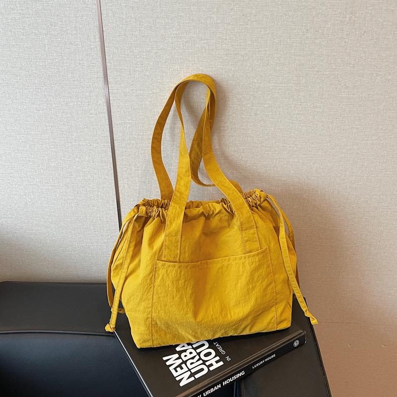 Spring and summer nylon cloth bag women's new casual versatile shoulder bag large-capacity commuter tote bag