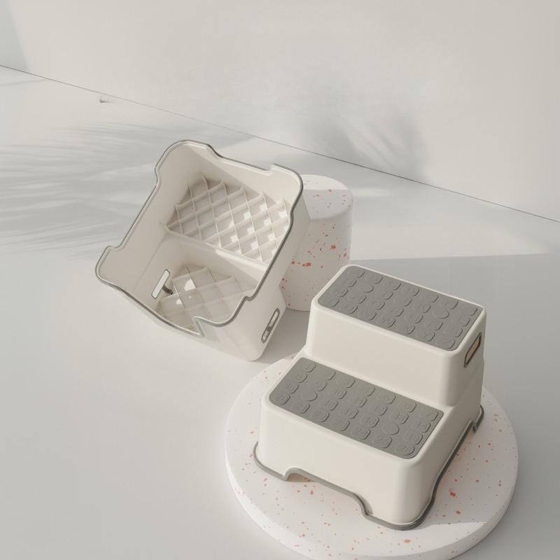 Portable Step Stool Bathroom Anti Slip Two-step Ladder: Suitable for Toilet Training and Sink - Plastic, No Electricity Required